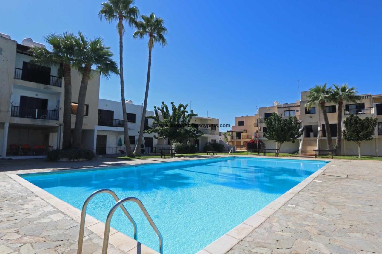 Taniandres Apartments Paralimni Exterior photo