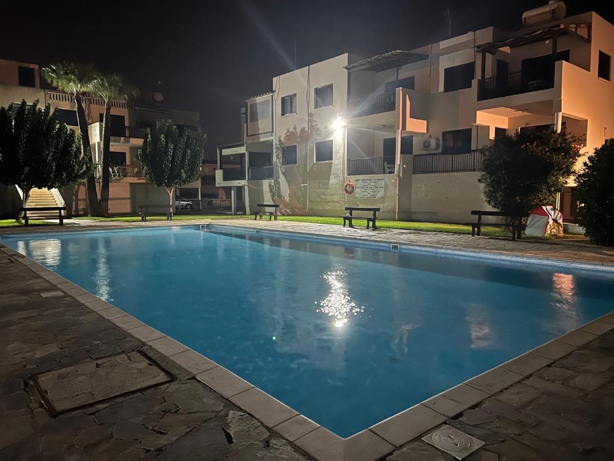 Taniandres Apartments Paralimni Exterior photo